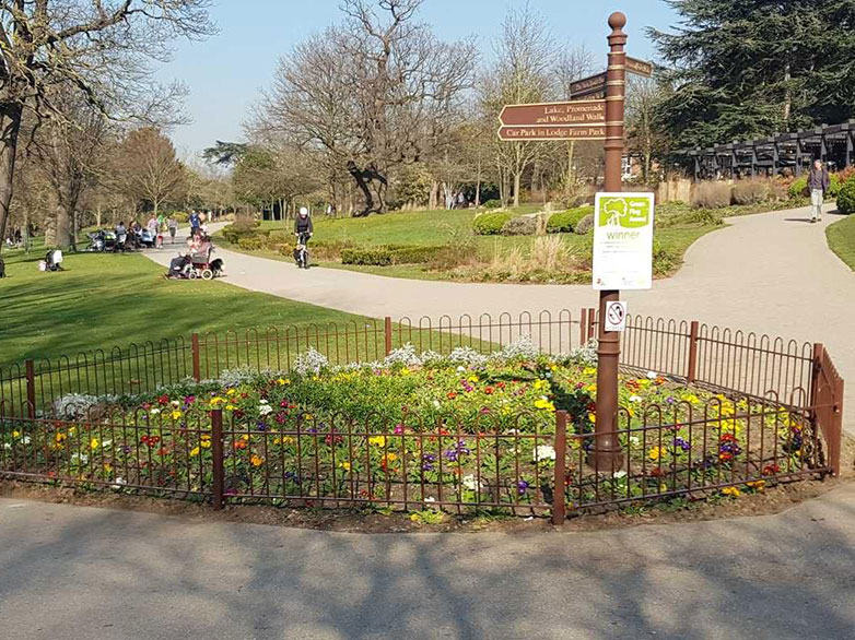 Image of bowtop fencing installed at the gates of Central Park in Chelmsford Essex