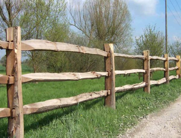Cleft Chestnut Fencing For Hertfordshire, Essex &amp; surrounding areas