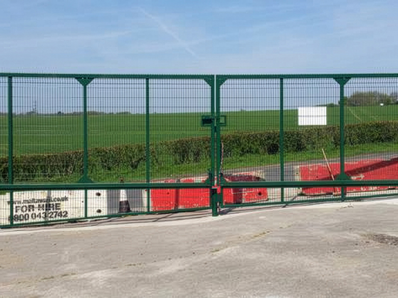 8m Meshed Gates Project - 4