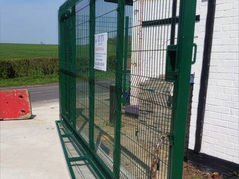 8m Meshed Gates Project - 6