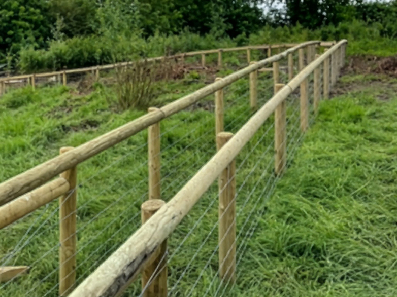 Park Farm Stand Off Fencing - 5