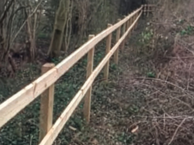 Post and Rail - St Mary's Church, Shenfield - 9