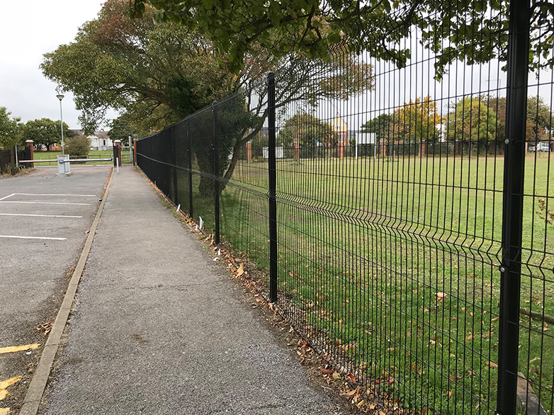 2.4m Mesh Perimeter Fencing at College