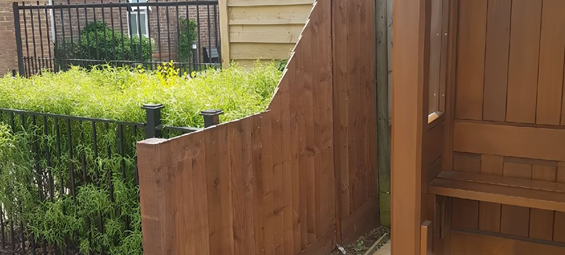 Custom closeboard fence at Harpenden bus stop