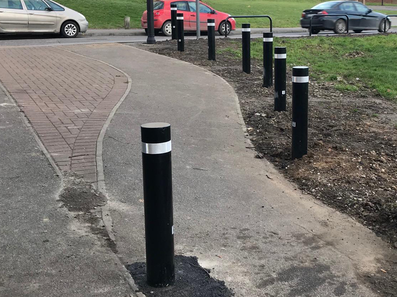 Heavy duty bollard placed in centre of pathway for access control
