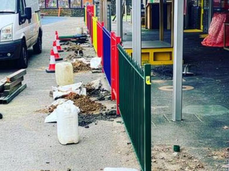 School Bow Top Railings in Custom Colours