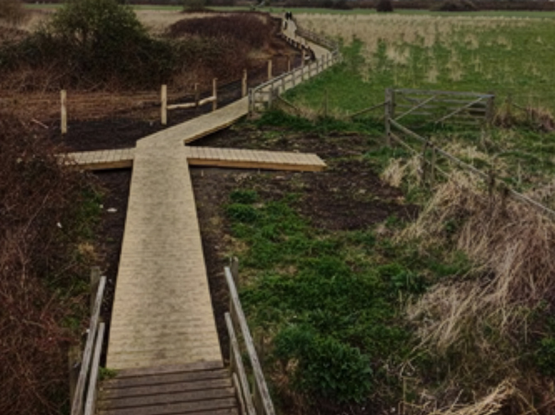 Tornado Stock Fence with Chestnut Posts at Walthamstow Marshes