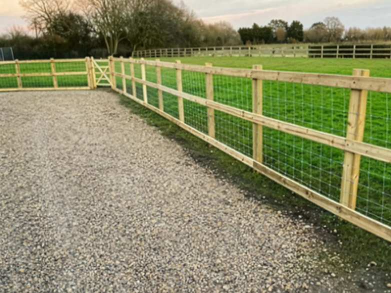 Stock Fencing for Dog Paddock - 4