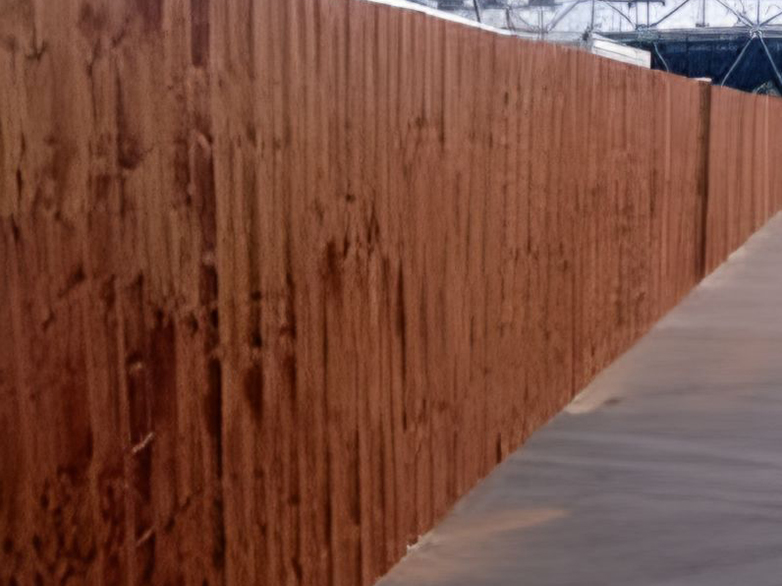 Closeboard fencing with secure finish on Olympic site