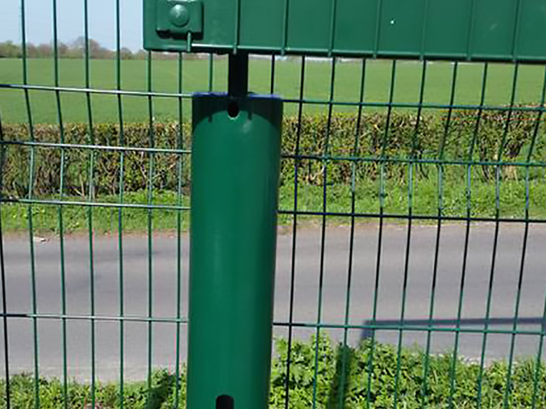 8m Meshed Gates 2