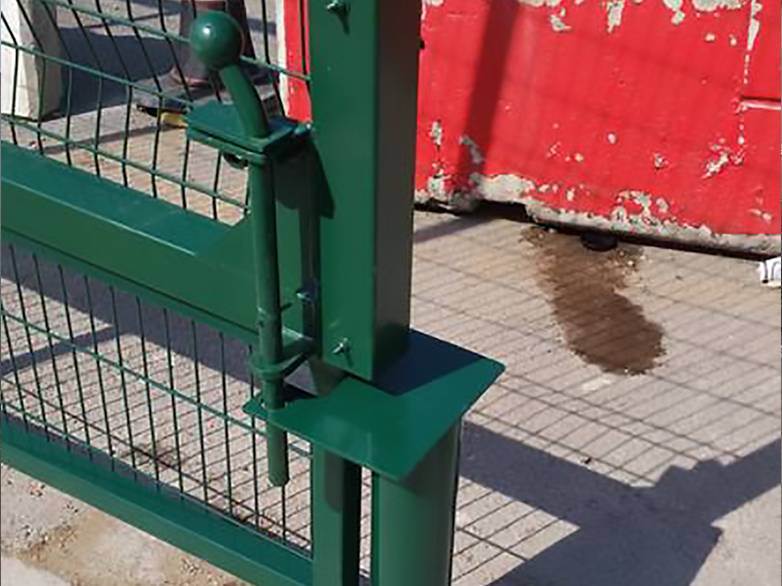 Mesh Security Gate for Yard Entrance