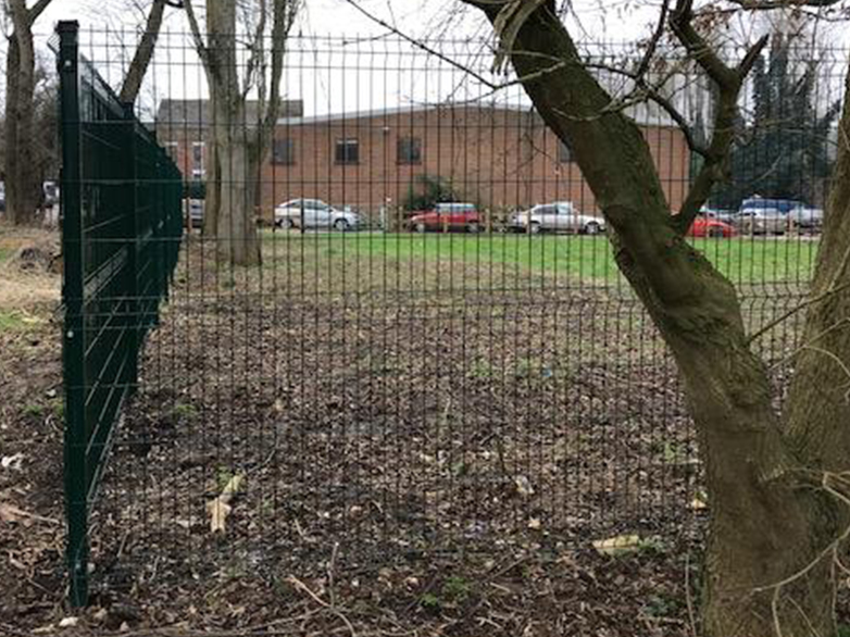 Nature reserve mesh fencing