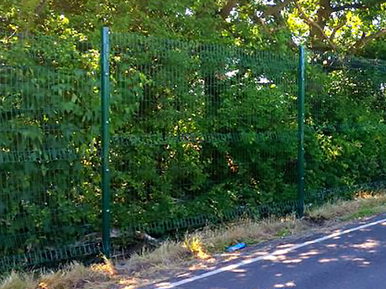Green V Mesh Roadside Fence Brentwood