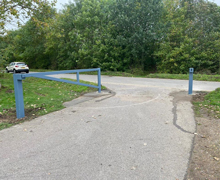Hingeless Barrier Gate